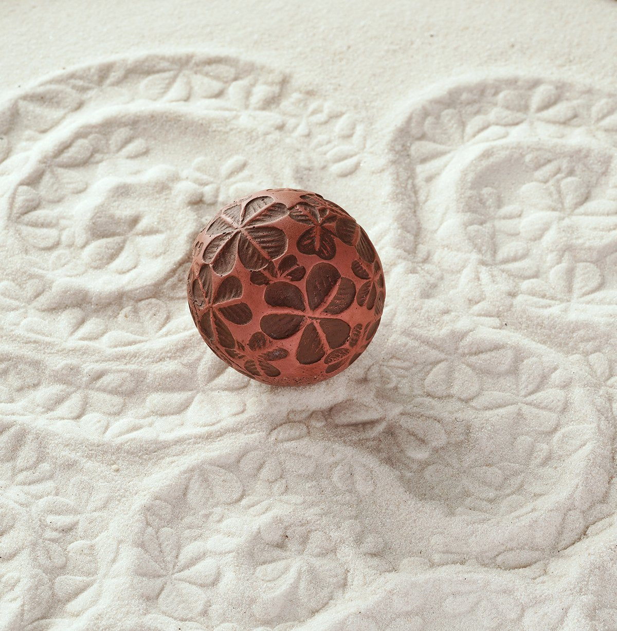Sand Sphere | Clovers | Medium